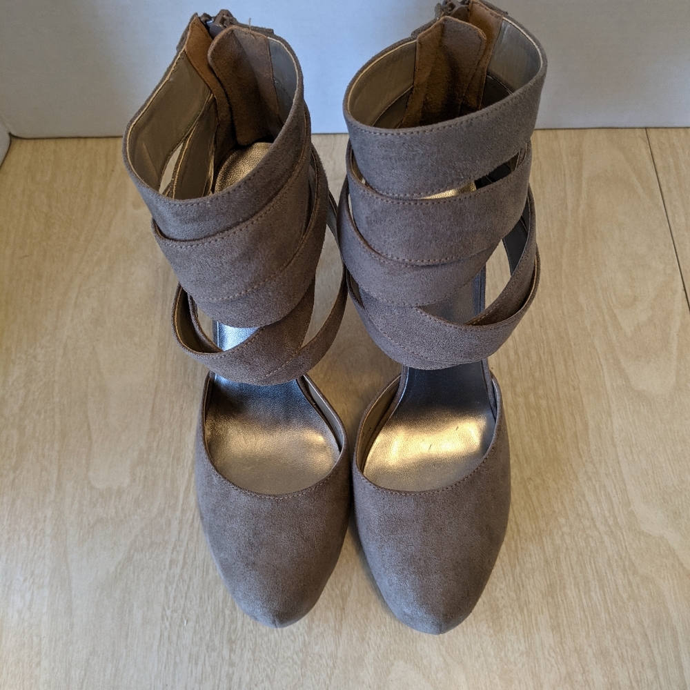 Spring Ladonne Gray Ankle Wrap Heels 8